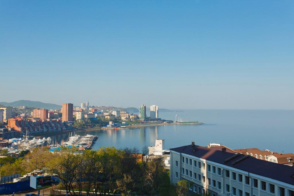 Azimut Hotel Vladivostok Exterior photo